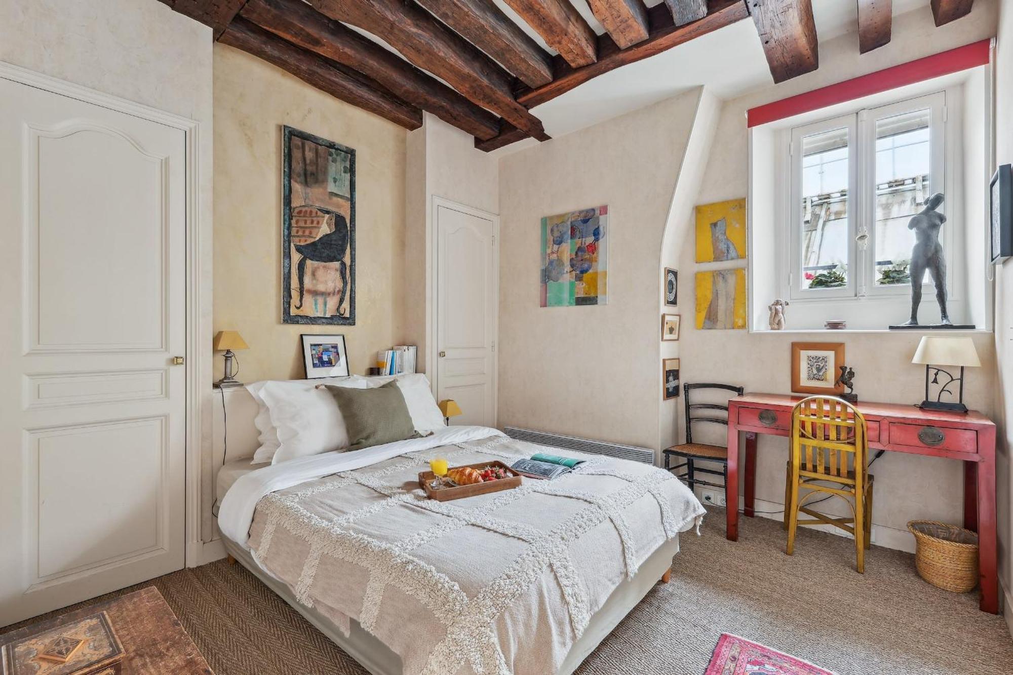 Appartement Le Marais & Place Des Vosges - 3br - Cityapartmentstay Paris