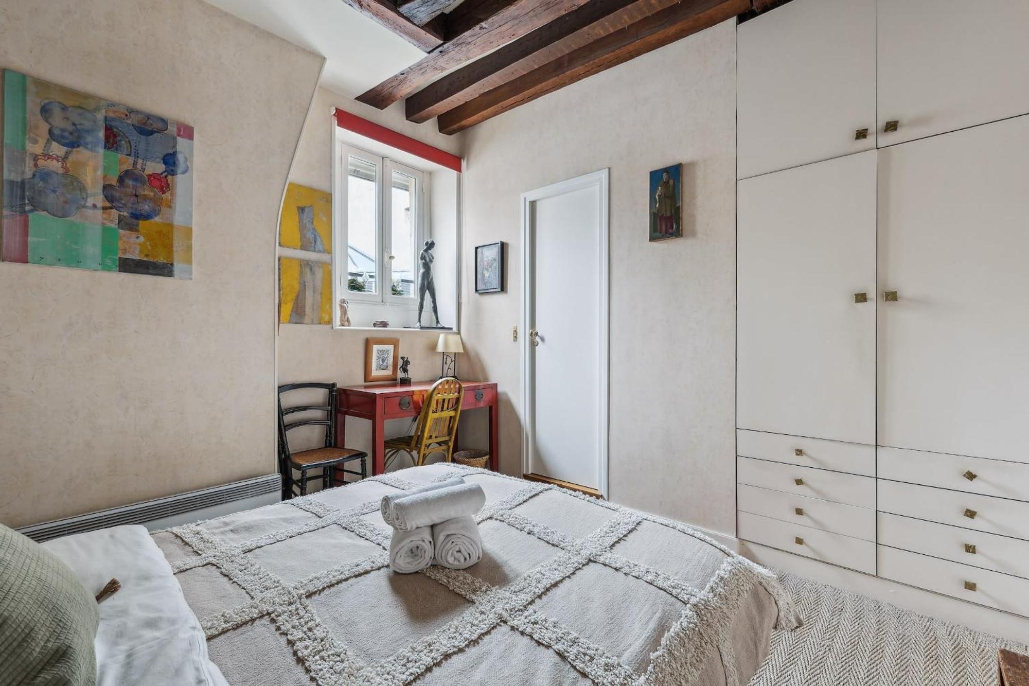 Appartement Le Marais & Place Des Vosges - 3br - Cityapartmentstay *